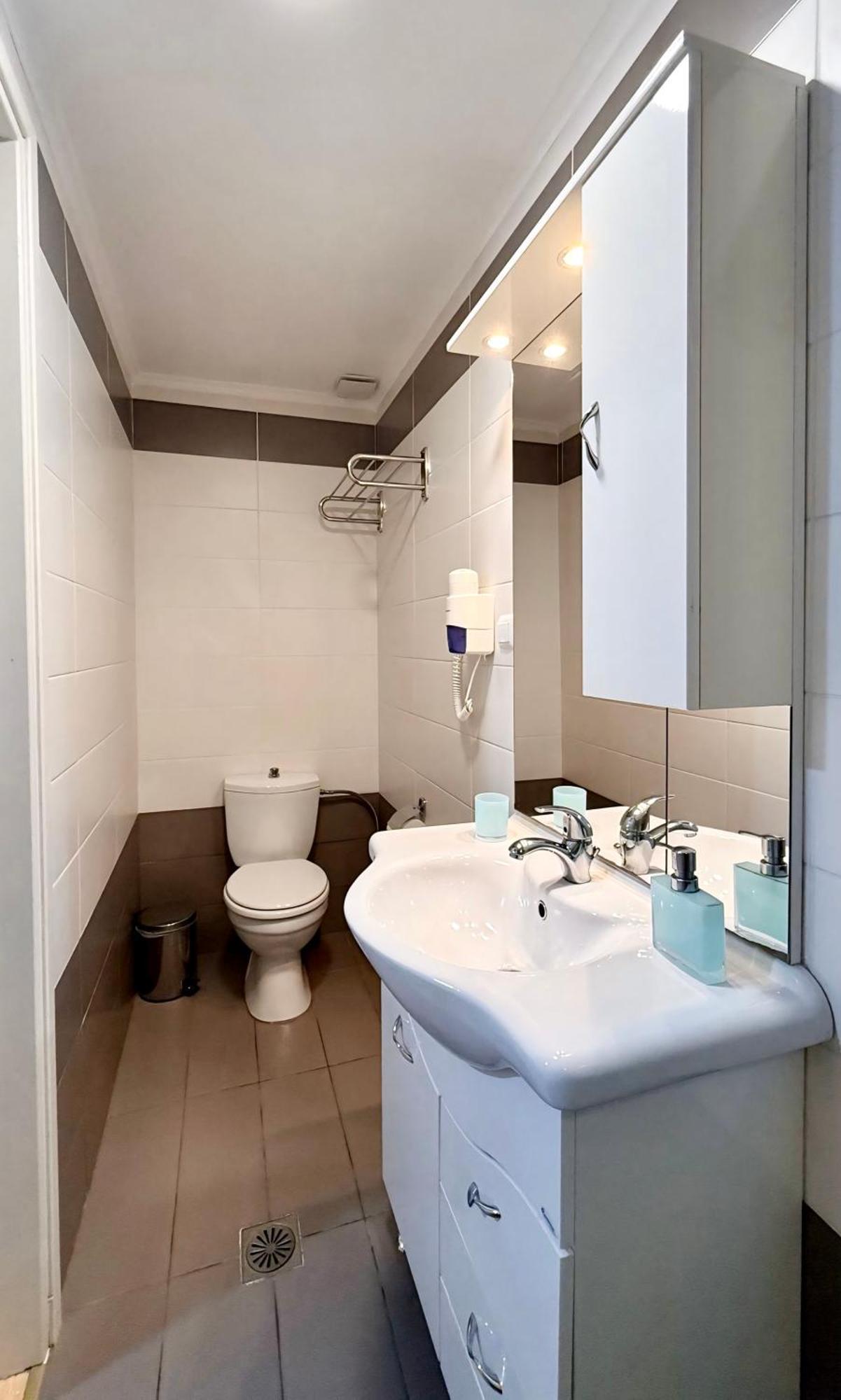 Byron Urban Apartment Каламата Экстерьер фото